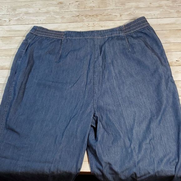 City Blues Koret Denim Jeans Pants Womens Size 18P Elastic Waist Straight Leg - Picture 8 of 9